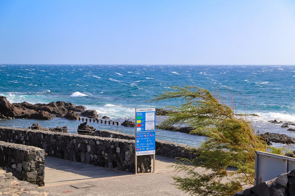 Zona de baño de Playa la Jaquita, en Alcalá, Guía de Isora